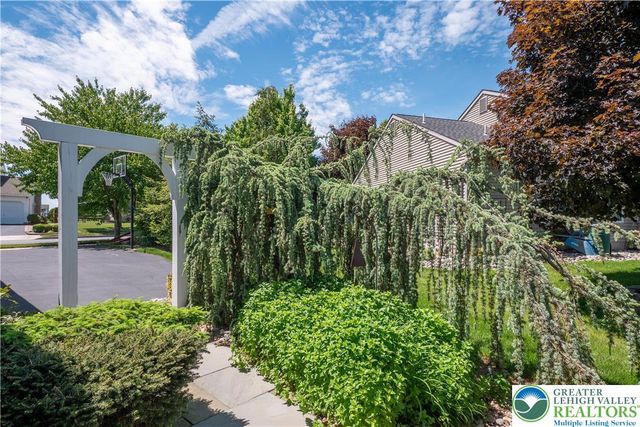 3 Tulip Court, Easton, PA 18045