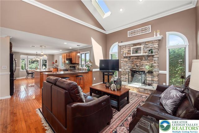 3 Tulip Court, Easton, PA 18045
