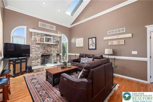 3 Tulip Court, Easton, PA 18045