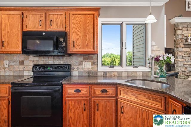3 Tulip Court, Easton, PA 18045