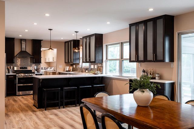 8994 N Santa Monica BOULEVARD, Bayside, WI 53217