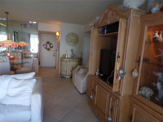 3020 Marcos Dr S214, Aventura, FL 33160