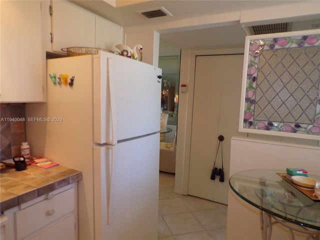 3020 Marcos Dr S214, Aventura, FL 33160
