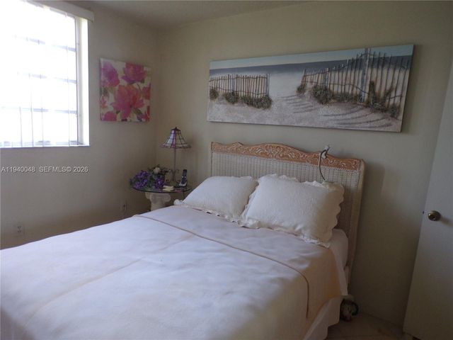 3020 Marcos Dr S214, Aventura, FL 33160