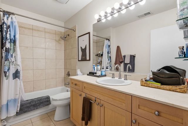 873 N Larrabee Street 409, Chicago, IL 60610