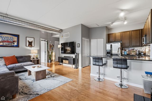 873 N Larrabee Street 409, Chicago, IL 60610