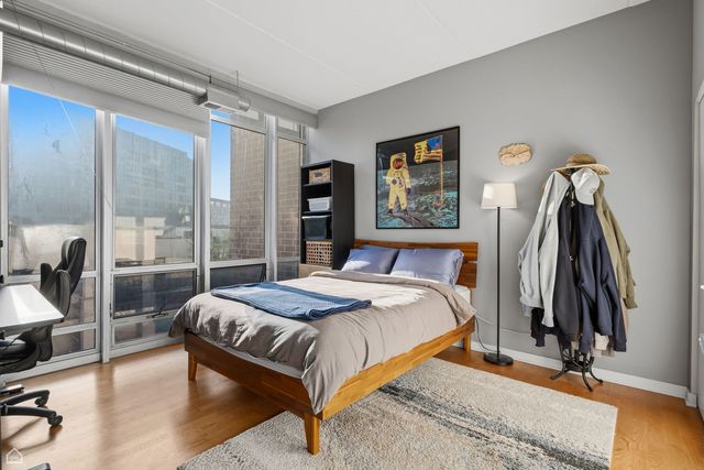 873 N Larrabee Street 409, Chicago, IL 60610