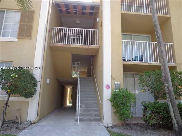 720 SW 111th Avenue 207, Pembroke Pines, FL 33025