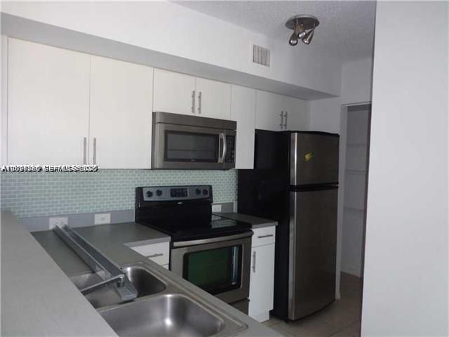 720 SW 111th Avenue 207, Pembroke Pines, FL 33025