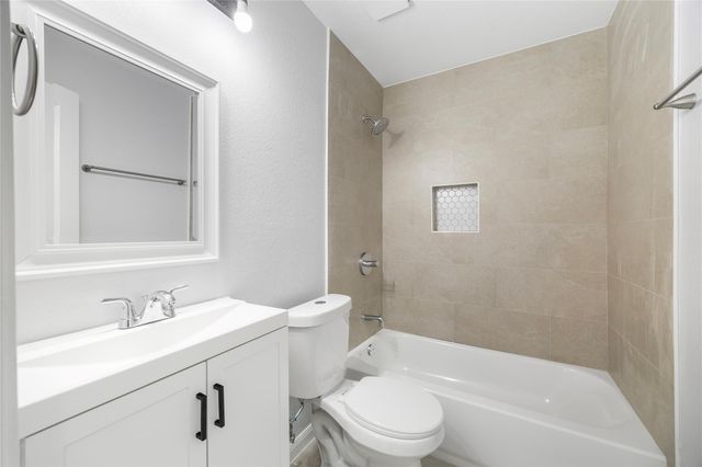 12611 S Coast Drive, Houston, TX 77047