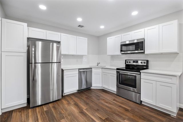 12611 S Coast Drive, Houston, TX 77047