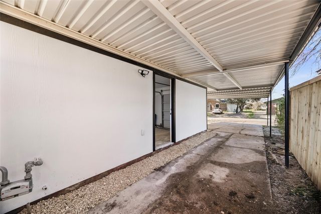 12611 S Coast Drive, Houston, TX 77047