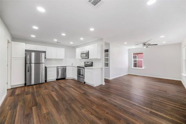 12611 S Coast Drive, Houston, TX 77047