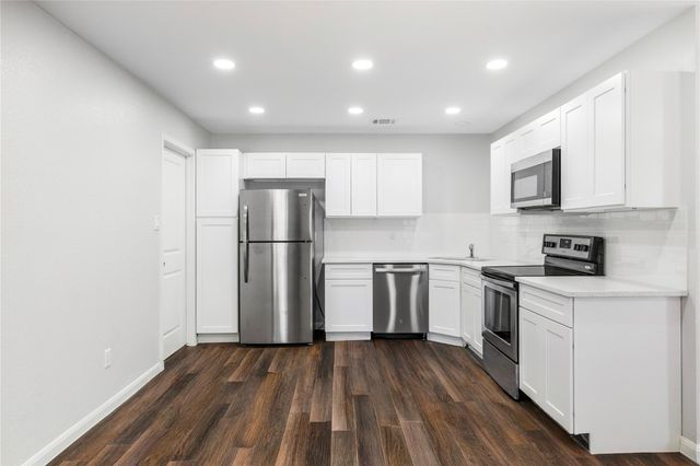 12611 S Coast Drive, Houston, TX 77047