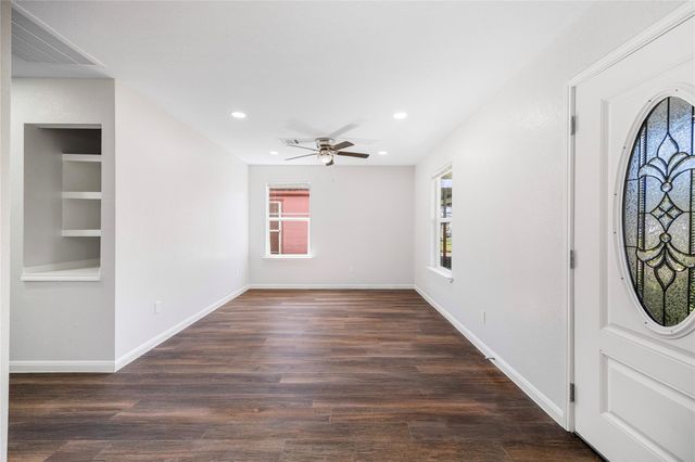 12611 S Coast Drive, Houston, TX 77047