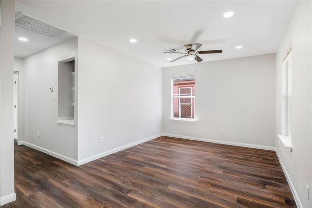 12611 S Coast Drive, Houston, TX 77047