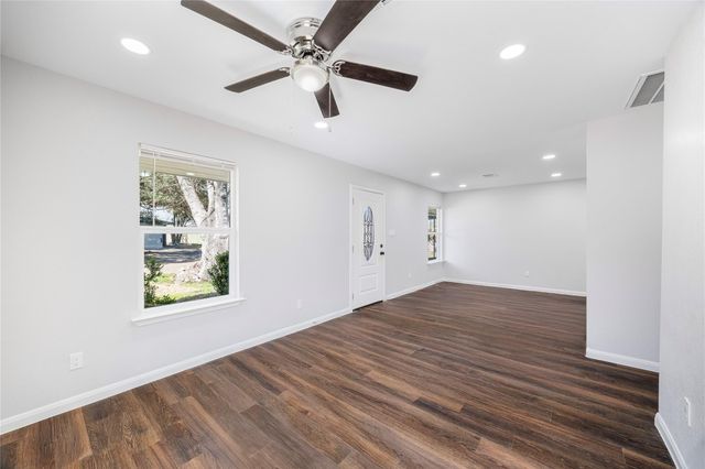 12611 S Coast Drive, Houston, TX 77047