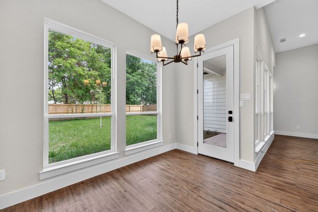 3711 Metropolitan Avenue, Dallas, TX 75210