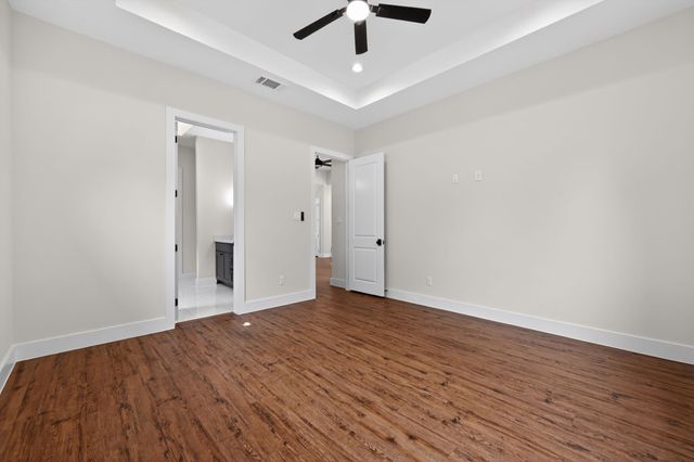 3711 Metropolitan Avenue, Dallas, TX 75210
