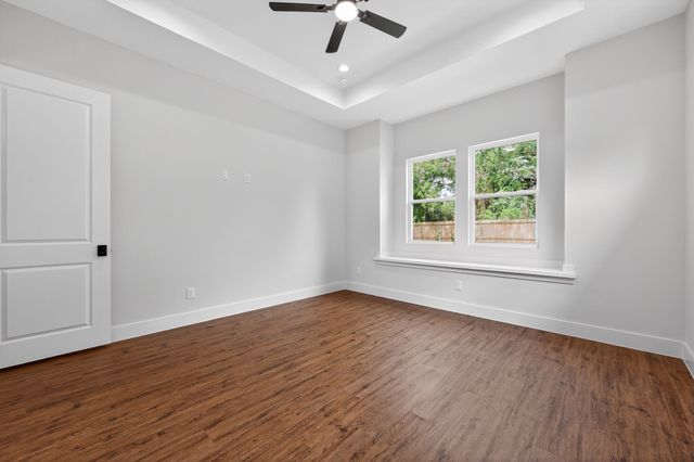 3711 Metropolitan Avenue, Dallas, TX 75210