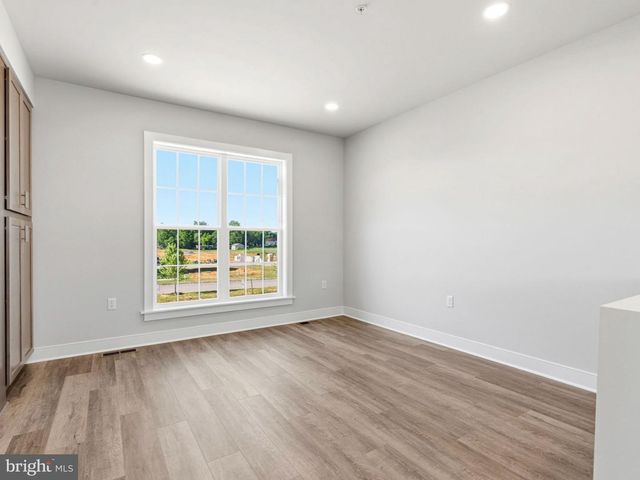 23 SNAP DRAGON RD, Carlisle, PA 17015