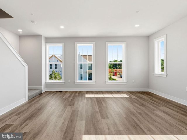 23 SNAP DRAGON RD, Carlisle, PA 17015