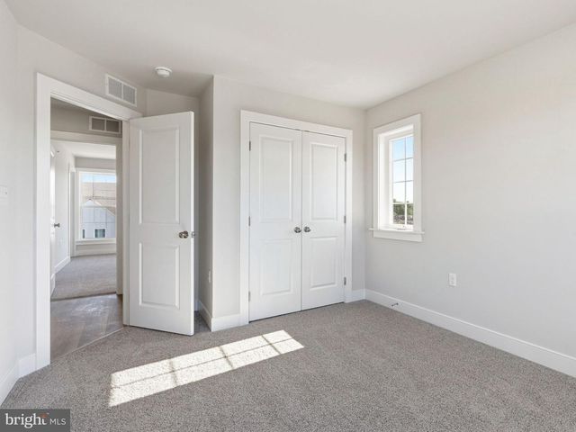 23 SNAP DRAGON RD, Carlisle, PA 17015