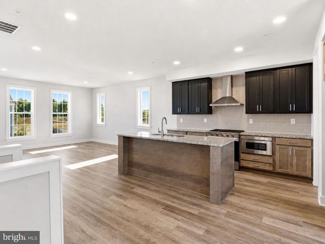 23 SNAP DRAGON RD, Carlisle, PA 17015