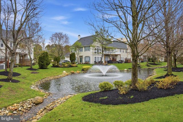 19 GRAND BANKS CIR, Marlton, NJ 08053
