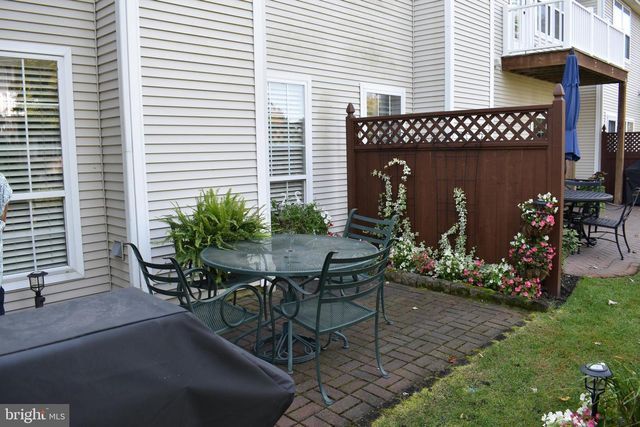 19 GRAND BANKS CIR, Marlton, NJ 08053