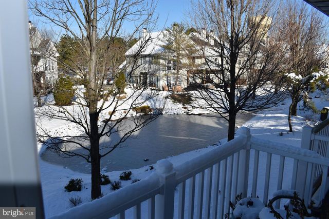19 GRAND BANKS CIR, Marlton, NJ 08053