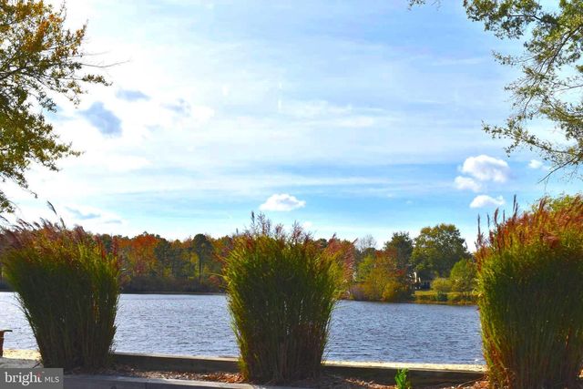 19 GRAND BANKS CIR, Marlton, NJ 08053