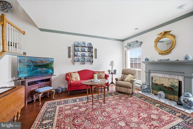 19 GRAND BANKS CIR, Marlton, NJ 08053