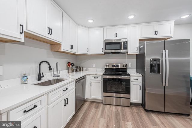 1005 N MOUNT ST, Baltimore, MD 21217