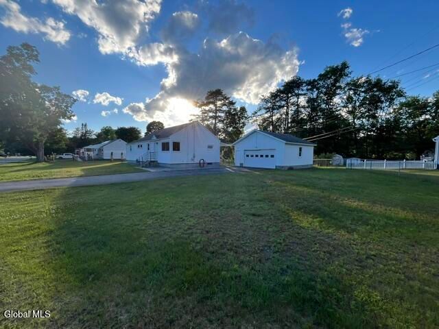 3 Ryder Avenue, Moreau, NY 12803