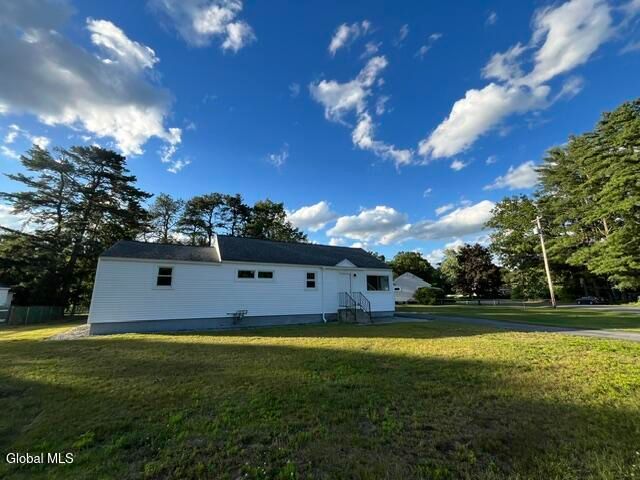 3 Ryder Avenue, Moreau, NY 12803