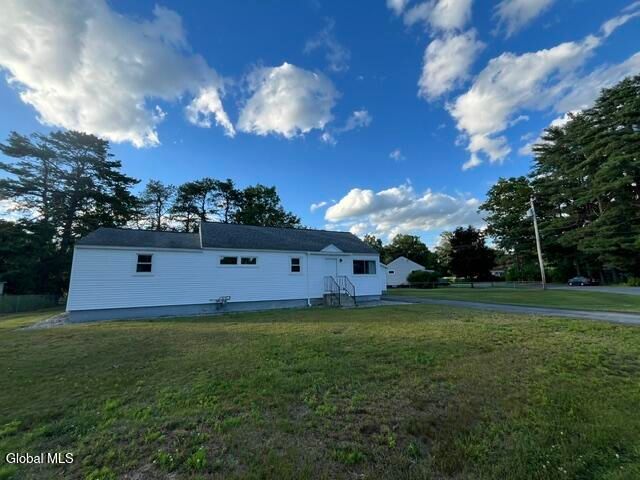 3 Ryder Avenue, Moreau, NY 12803