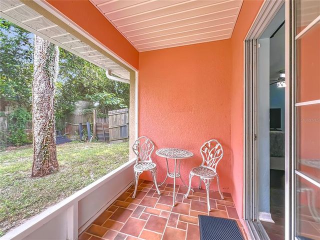 310 W BERCKMAN STREET, Fruitland Park, FL 34731