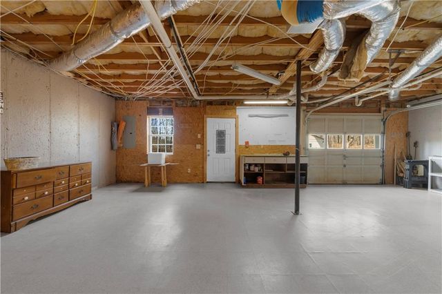 6124 Clyde Connor Rd, Murrayville, GA 30564