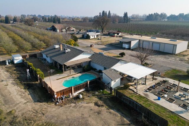 1710 Avenue 388, Kingsburg, CA 93631