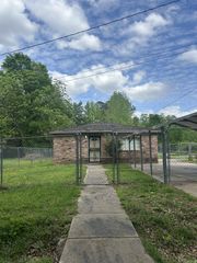 2909 S Nebraska Street, Pine Bluff, AR 71601