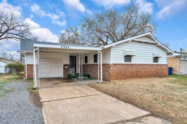 2904 S Bennett Ave, Wichita, KS 67217