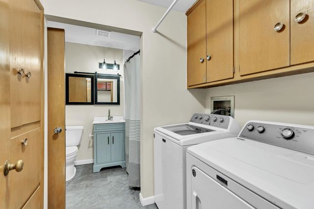 2904 S Bennett Ave, Wichita, KS 67217