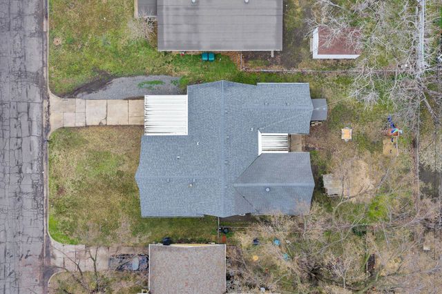 2904 S Bennett Ave, Wichita, KS 67217