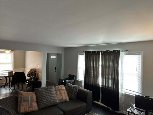 17832 Glen Oak Avenue, Lansing, IL 60438