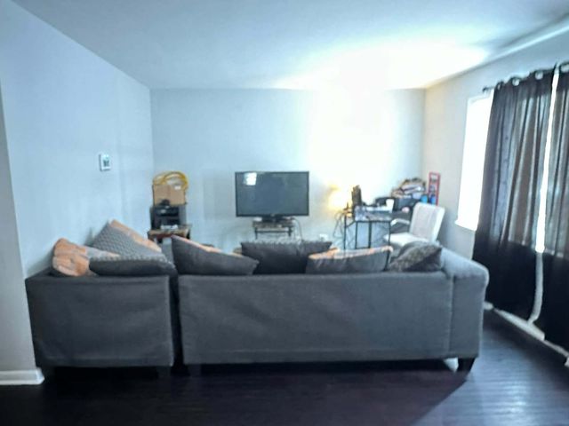 17832 Glen Oak Avenue, Lansing, IL 60438