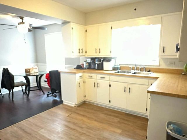 17832 Glen Oak Avenue, Lansing, IL 60438