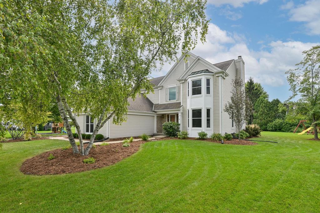 N66W14659 White Birch DRIVE, Menomonee Falls, WI 53051