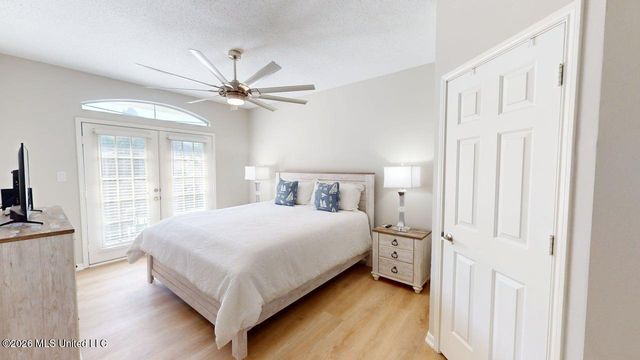 2252 Beach Drive, 204, Gulfport, MS 39507
