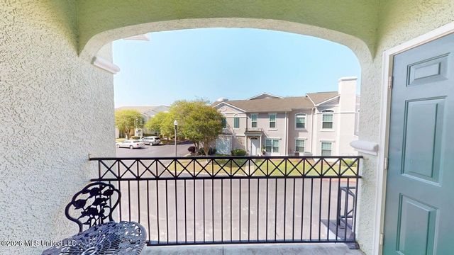 2252 Beach Drive, 204, Gulfport, MS 39507